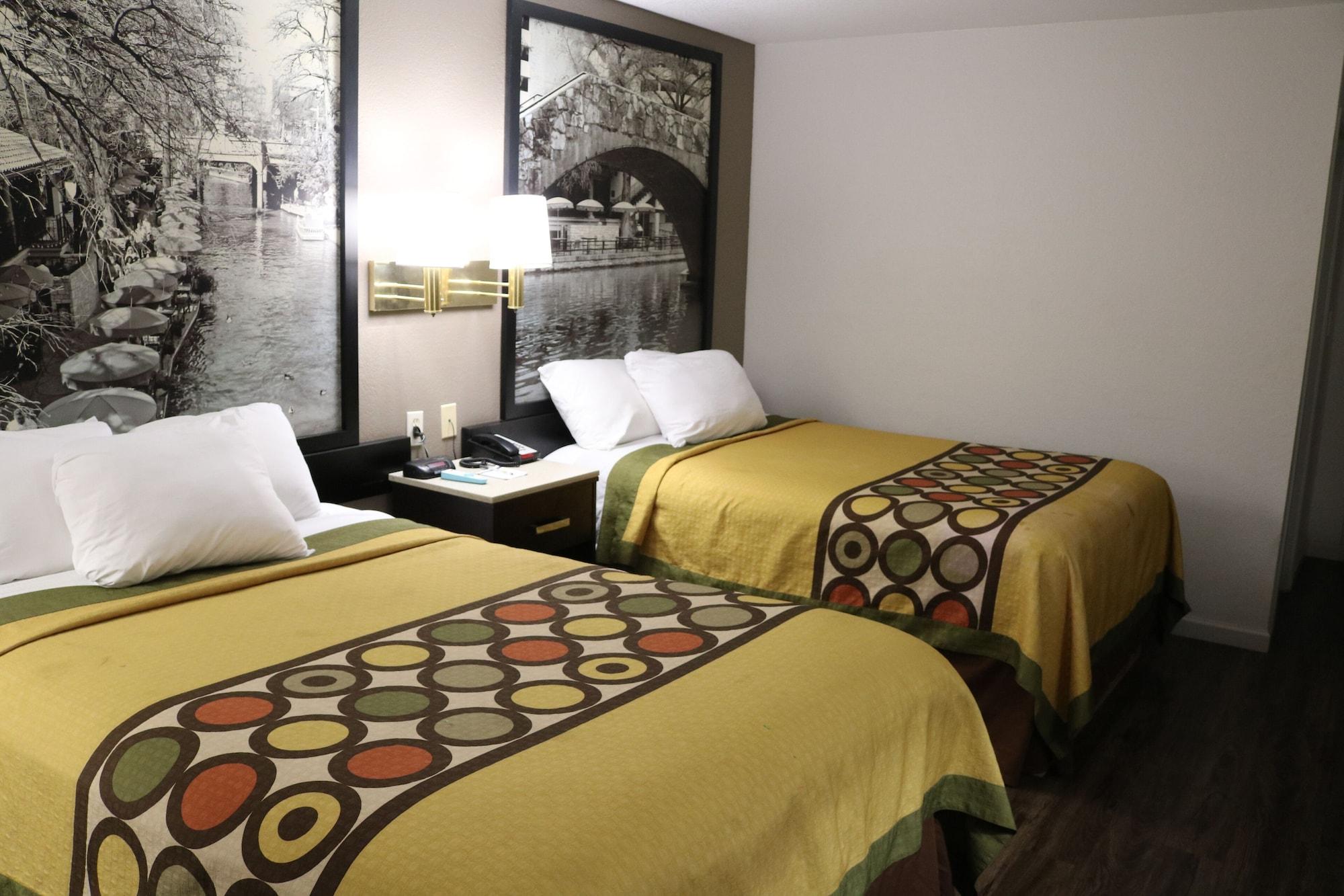 Отель Super 8 By Wyndham San Antonio/I-35 North Экстерьер фото