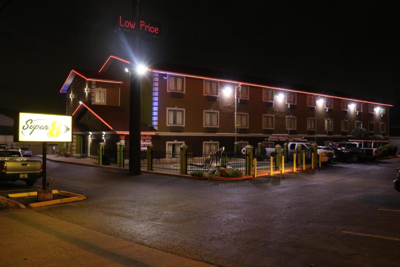 Отель Super 8 By Wyndham San Antonio/I-35 North Экстерьер фото